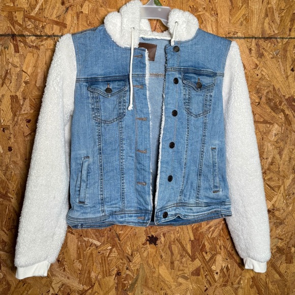 Maurices Jackets & Blazers - Maurices Cropped Denim Jean Jacket Faux Sherpa Streetwear Hip Hop Layering Top M